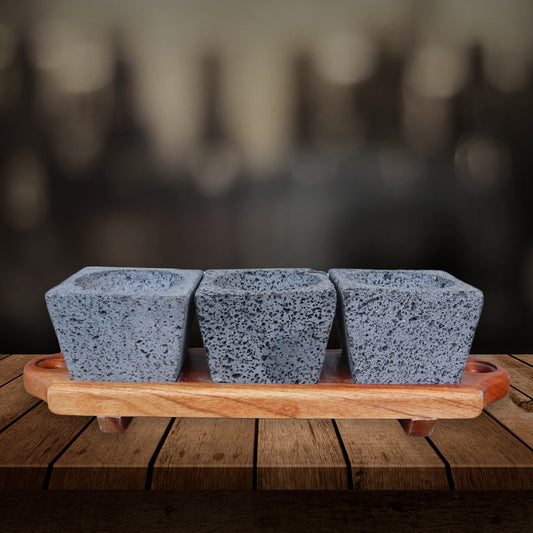 MOLCAJETE SALSERO CON BASE MADERA 3 PZAS.